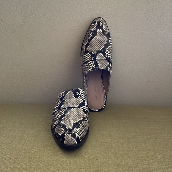 Banana Republic Snake Loafer Slide Size 9.5 - Picture 5 of 7